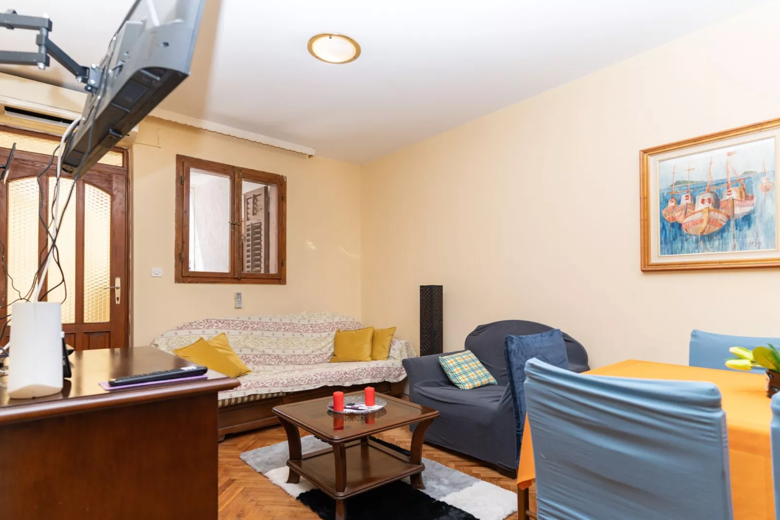 Casa Radha Bella - Two Bedroom Holiday Home-Wohnzimmer