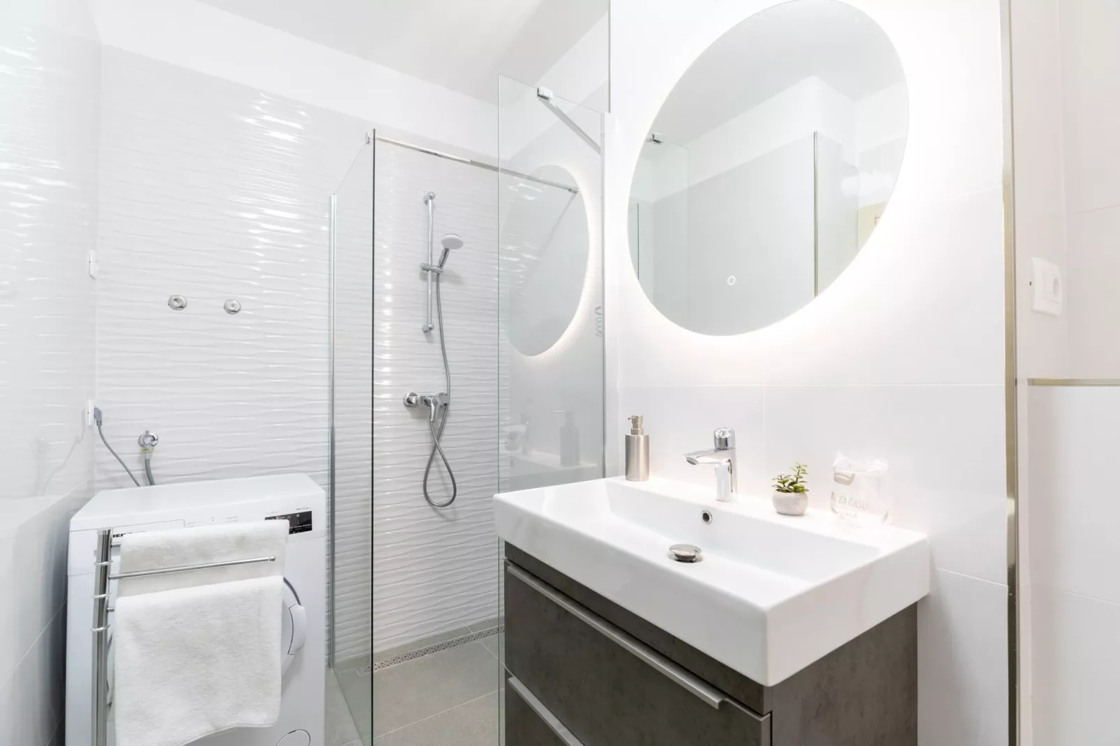 Apartments & Rooms Fisherman's Luck - One-Bedroom Apartment with Terrace and Sea View-Salle de bain