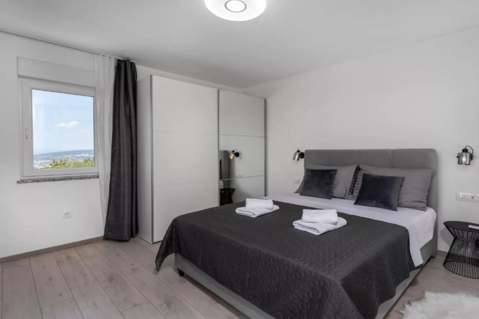 Villa Fran - Four Bedroom Villa with Private Pool