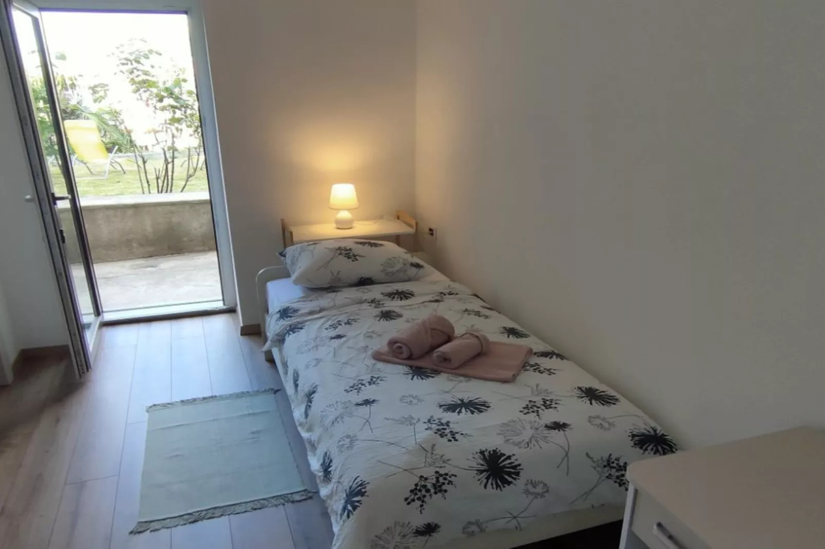 Elegant Lovran Apartment with Garden - Two Bedroom Apartment-Chambre