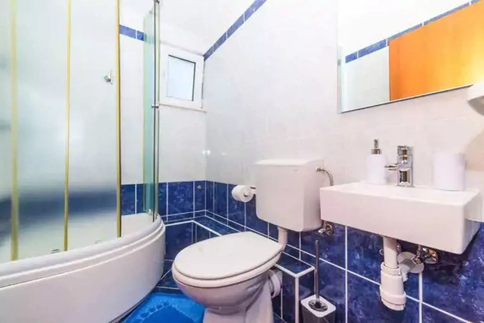 Three Bedroom Holiday Home-Salle de bain