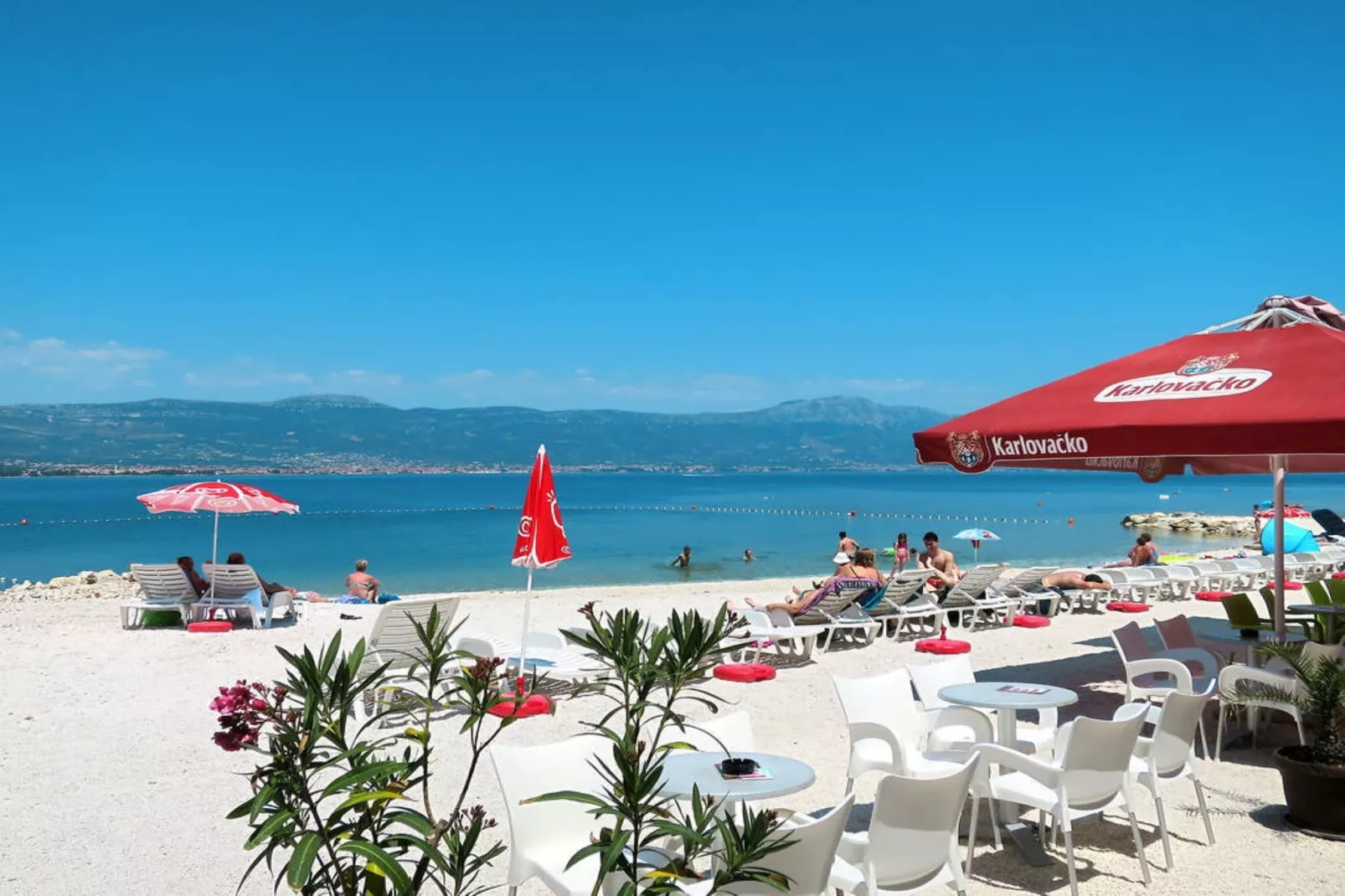 Sea-View Apartments with Pool, Terrace, and Outdoor Lounge in Scenic Čiovo Island - Comfort One Bedroom Apartment (Sollis III)-Extérieur