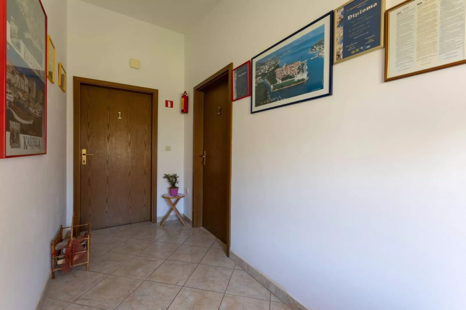 Bright and Spacious Apartment with Terrace in Kastel Stafilic - Two Bedroom Apartment with Terrace-Intérieur
