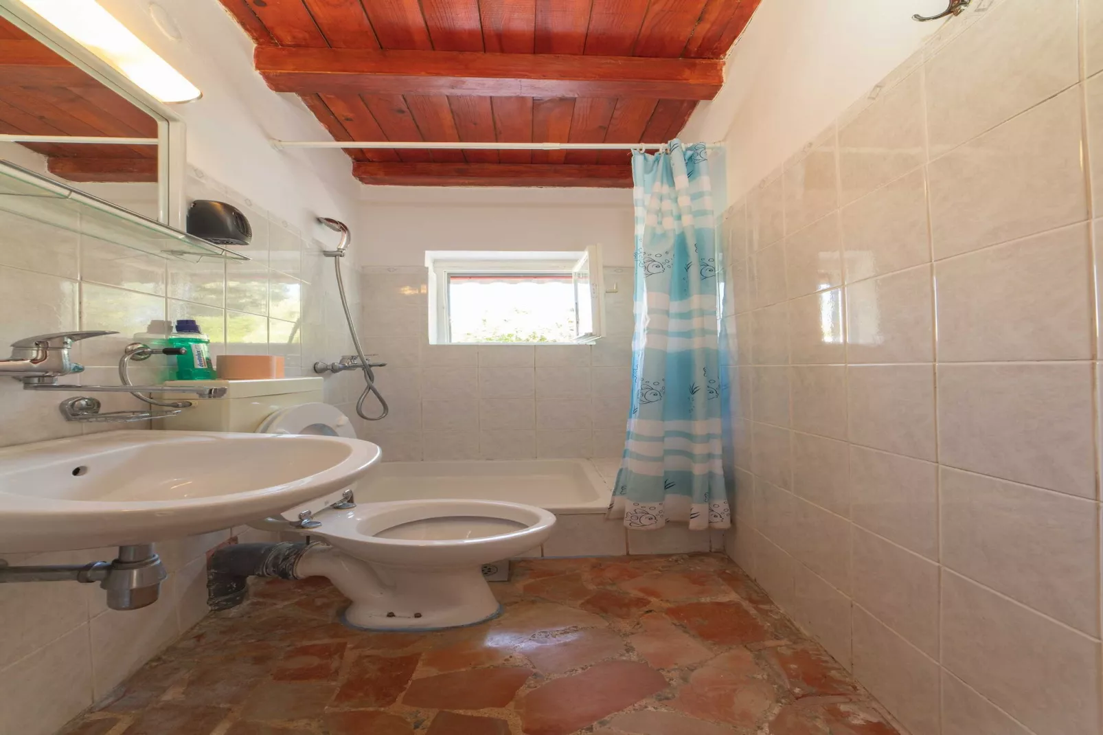 Two Bedroom Holiday Home-Badezimmer