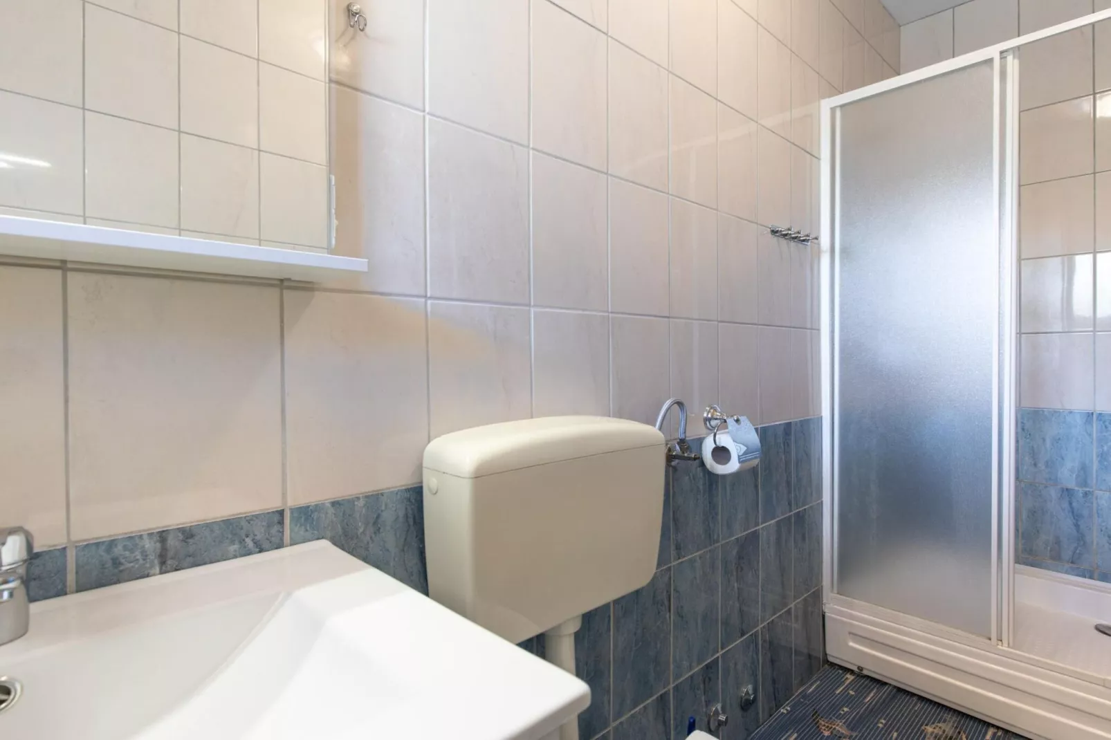 Scenic Elegant Apartments Krk with Balcony and Pool - Two Bedroom Apartment with Balcony and Pool (owner 1)-Badezimmer