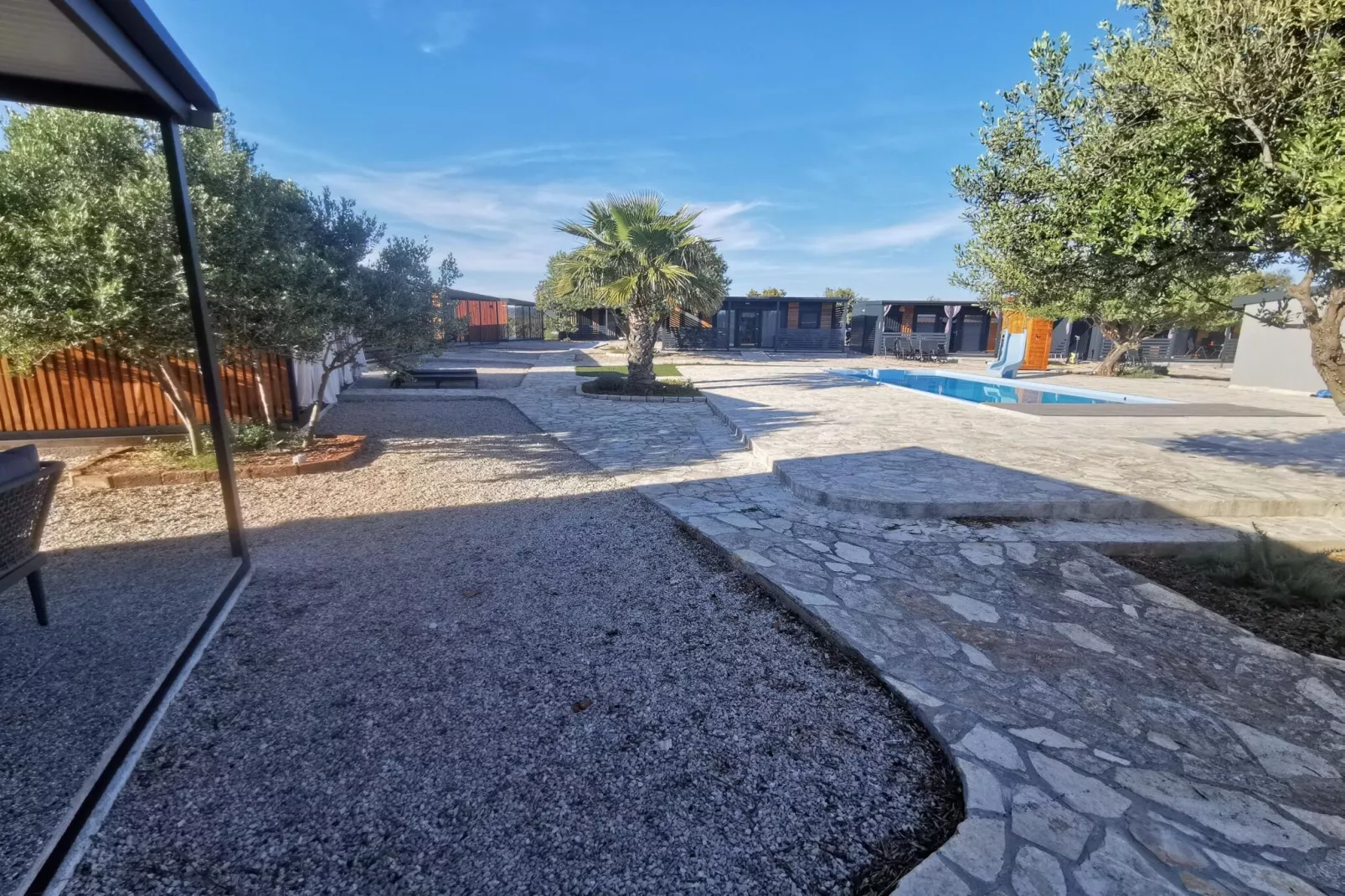 Comfort Two Bedroom Mobile Homes Pirovac - Classic Two Bedroom Mobile Home with Sea View and Terrace-Außenbereich