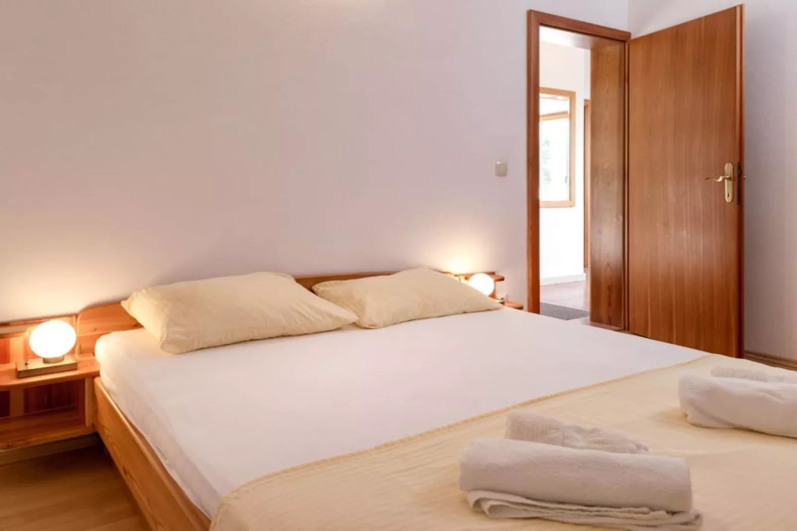 Dolac Green Side Apartments - Two Bedroom Apartment 2-Bedroom