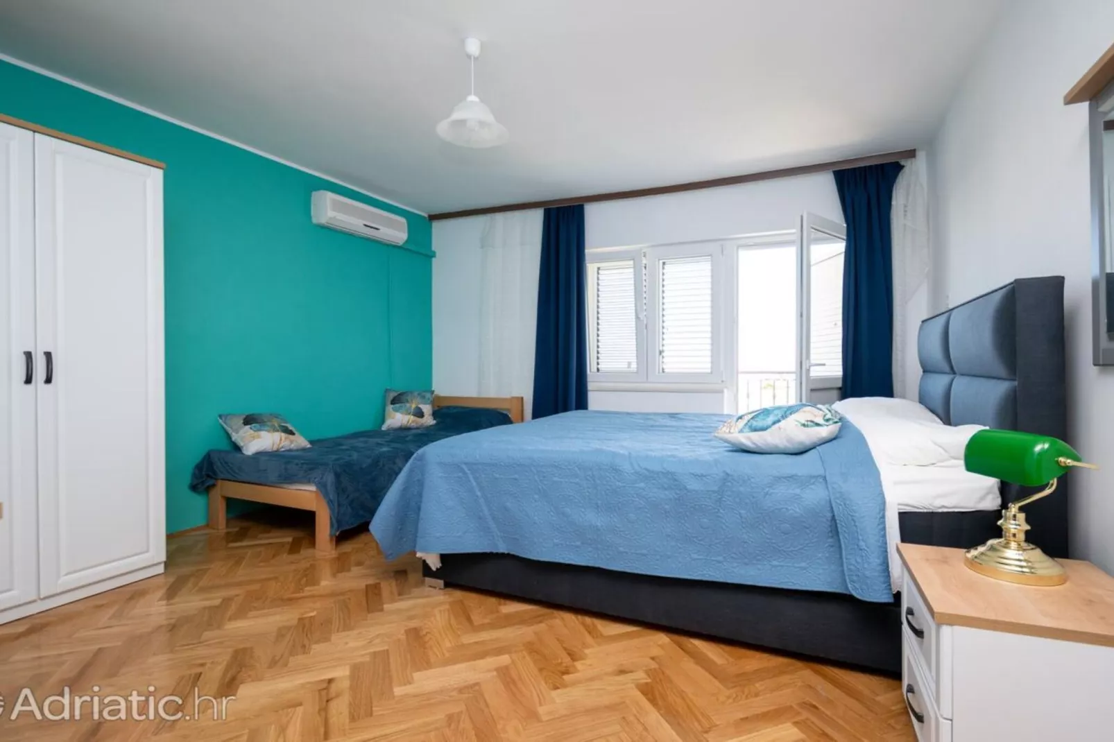 Holiday Home Violet - Three Bedroom Holiday Home-Bedroom
