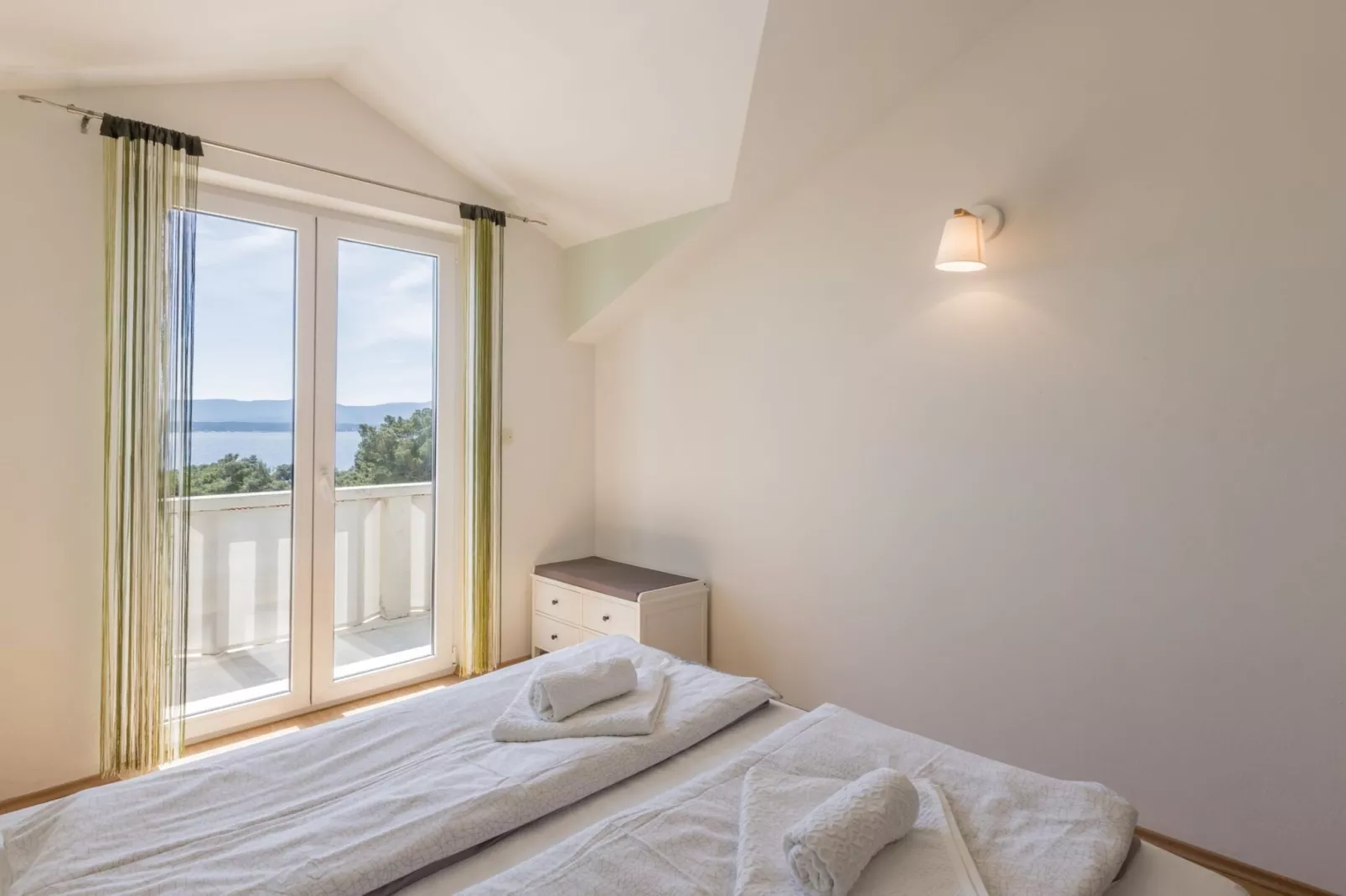 Adriatic Island Sea View Apartments - Comfort One Bedroom Apartment with Terrace and Sea View (A2)-Schlafzimmer