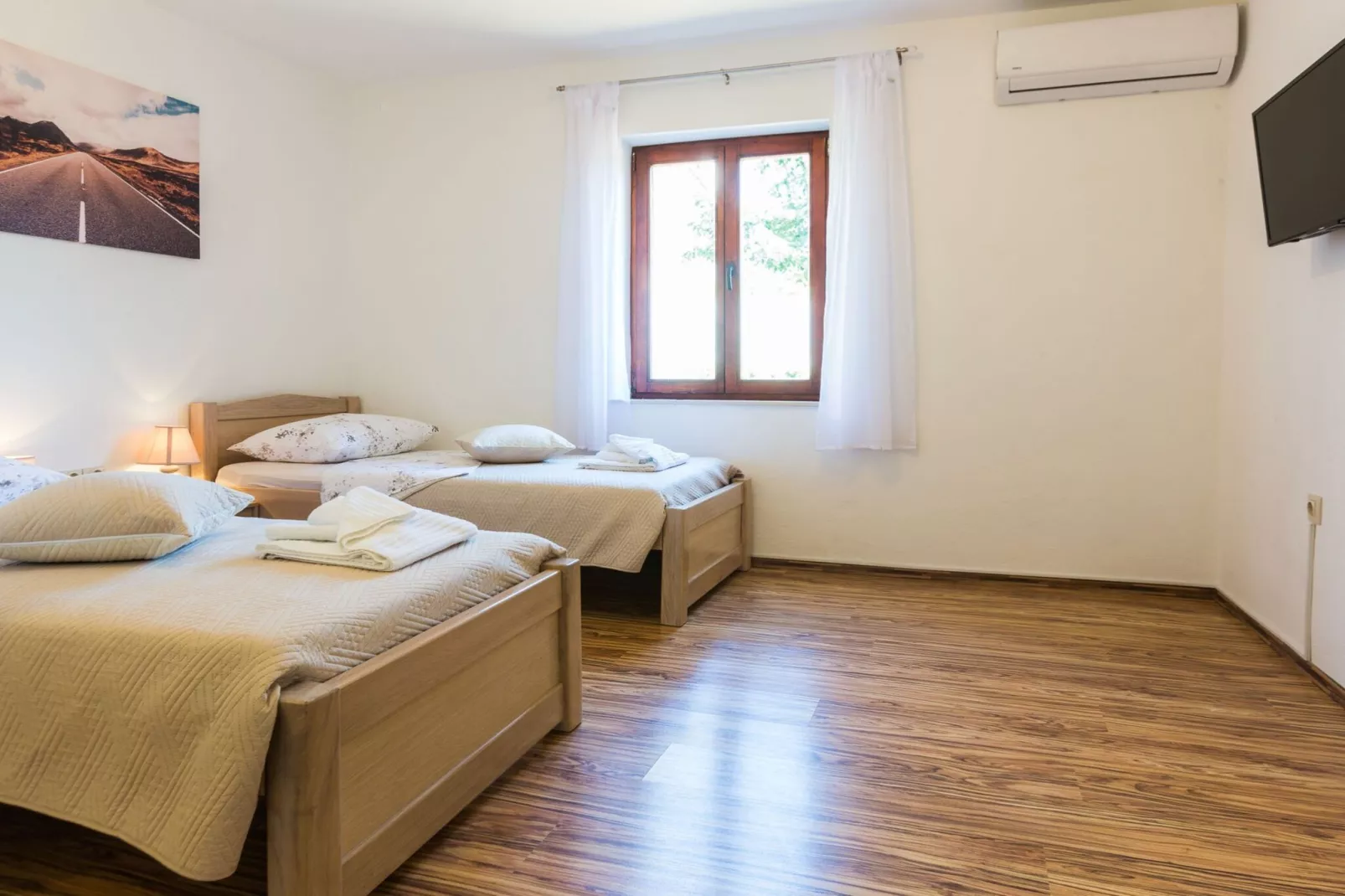 Charming and Comfortable Rooms Zadar City - Classic Double Room-Bedroom