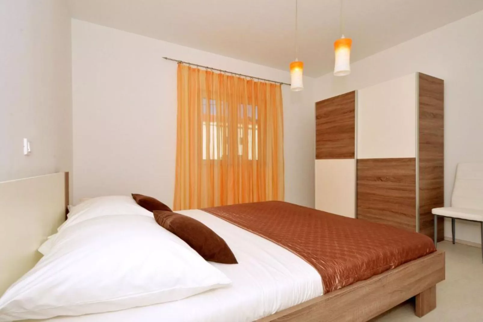 Holiday Home Mery - Two Bedroom House-Schlafzimmer