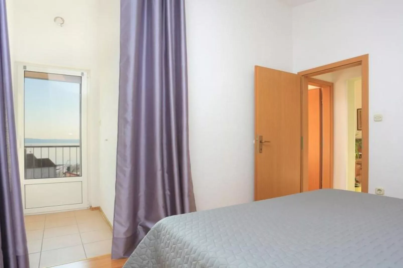 Apartments Roščić -  Classic Two Bedroom Apartment with Balcony and Sea View-Schlafzimmer