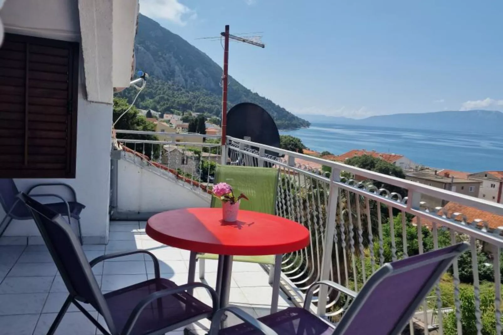 Two Bedroom  Apartment with Terrace and Sea View 4-Terrasse / balcon
