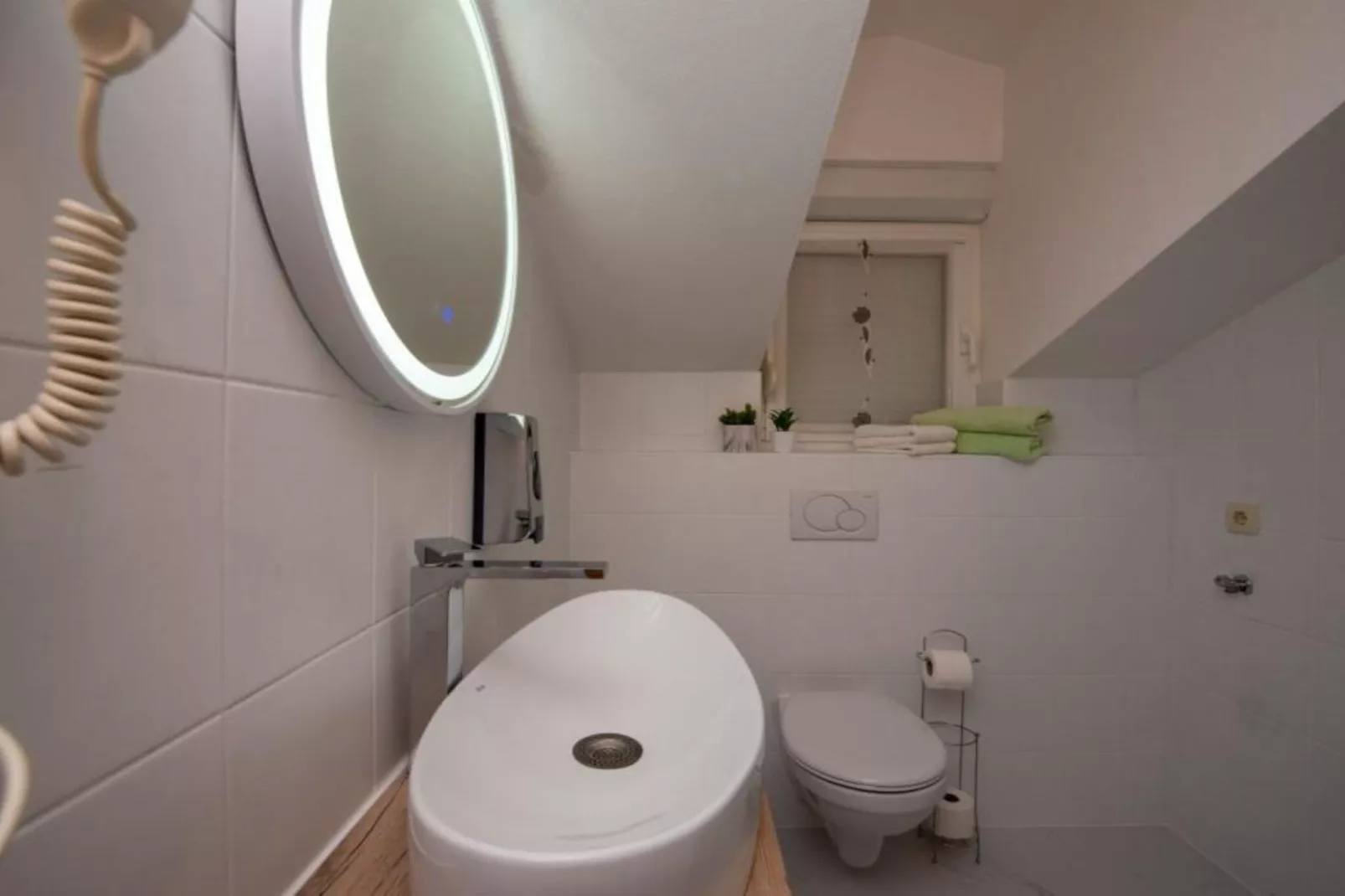 Villa Tomi - Double Room With Sea View (3)-Bathroom