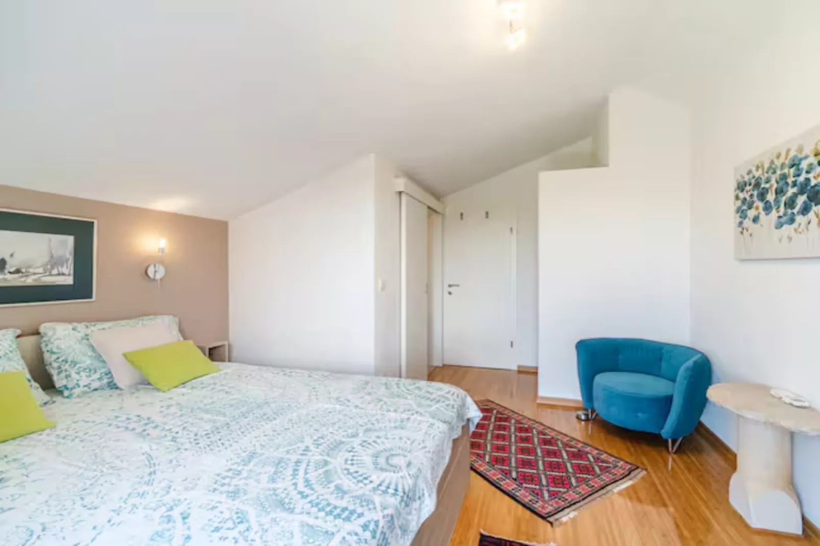 Holiday home House of the Sun - Three Bedroom Holiday Home with Pool-Chambre