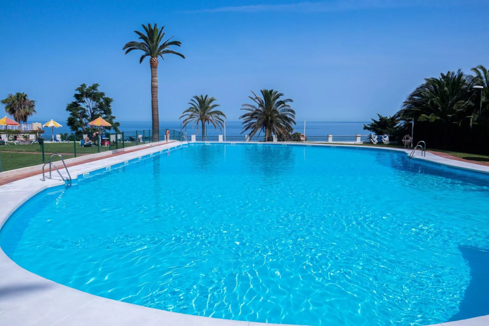215 Torre - Schwimmbad