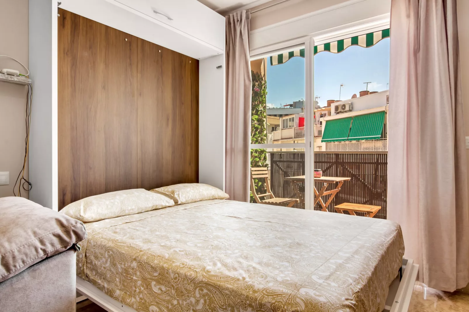 Bajondillo-Schlafzimmer