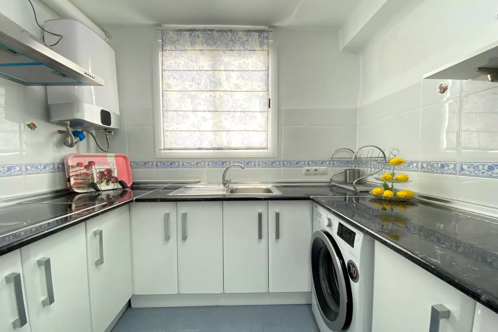 Apartamento Centro Top Floor by Casasol-Cuisine