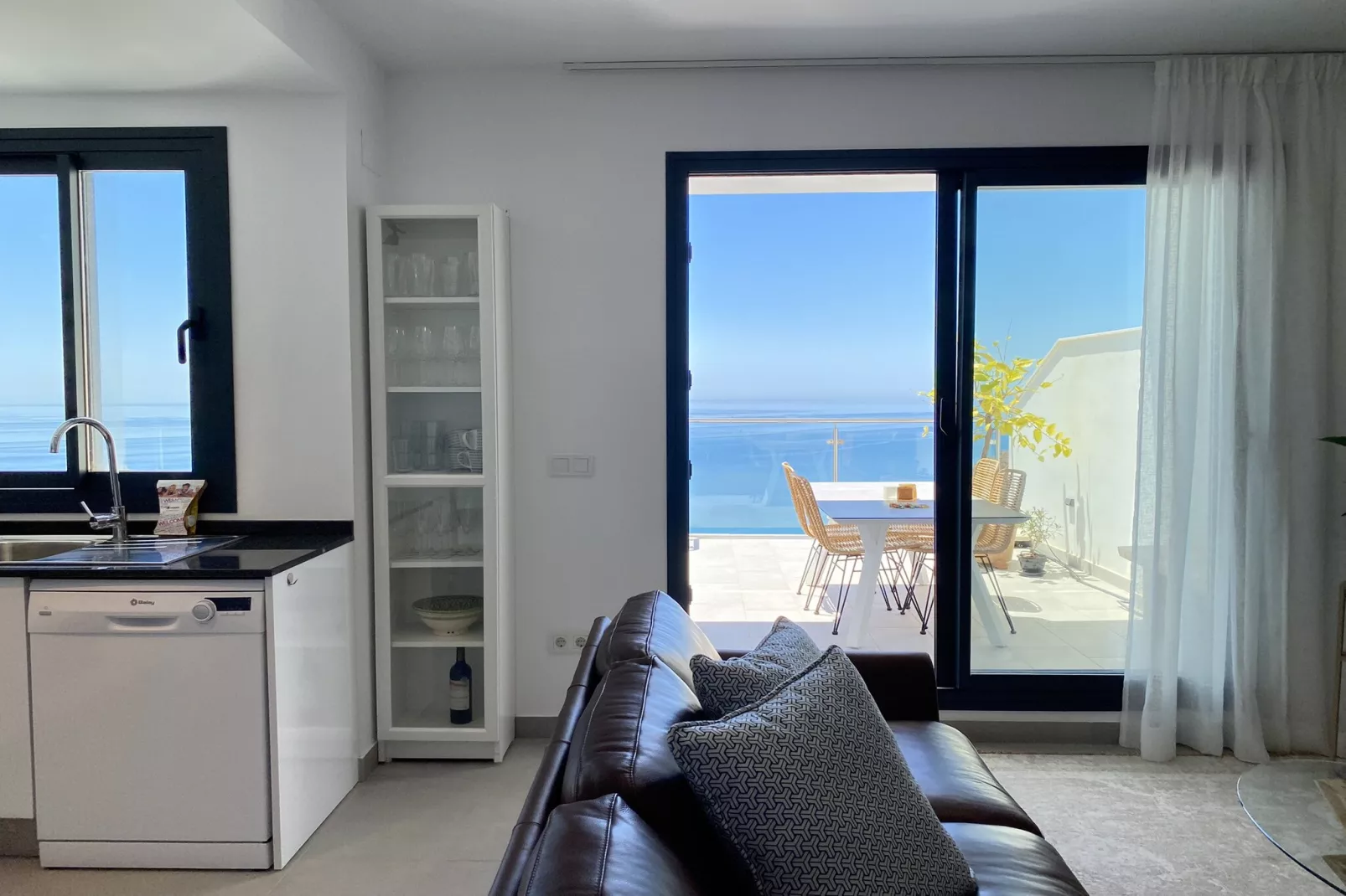 Terrazas de Ladera Duplex 5 by Casasol-Wohnzimmer