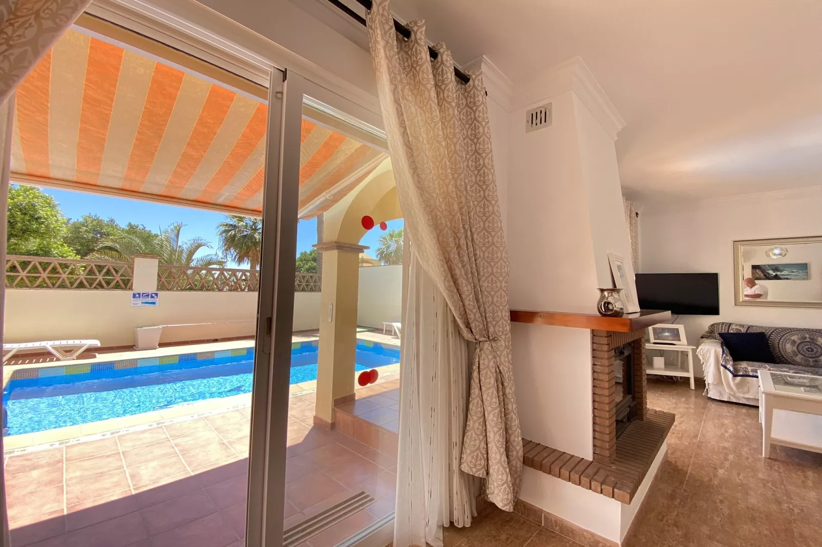 Villa Madrid Private Pool by Casasol-Living room