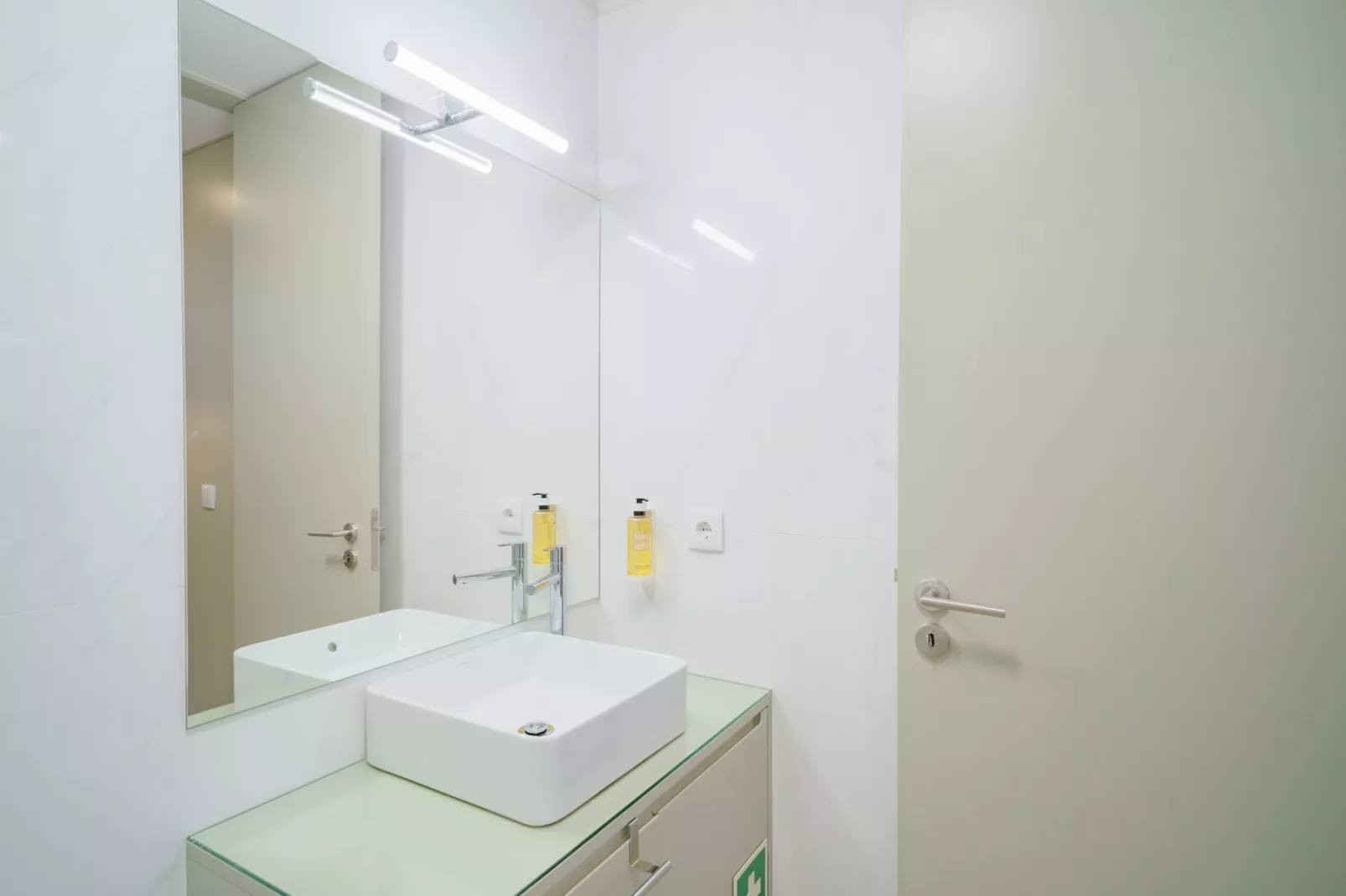 Feel Porto Matosinhos Ocean Flat I-Badezimmer