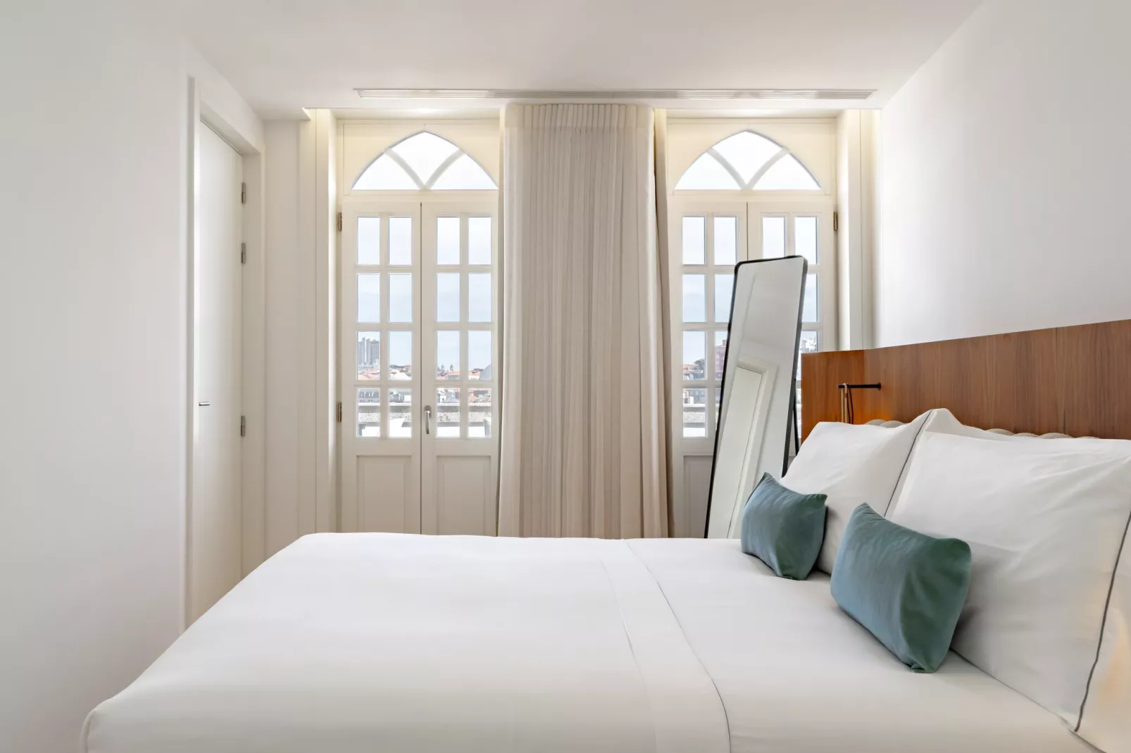 Feel Porto Clérigos Charm Flat 4.2-Bedroom