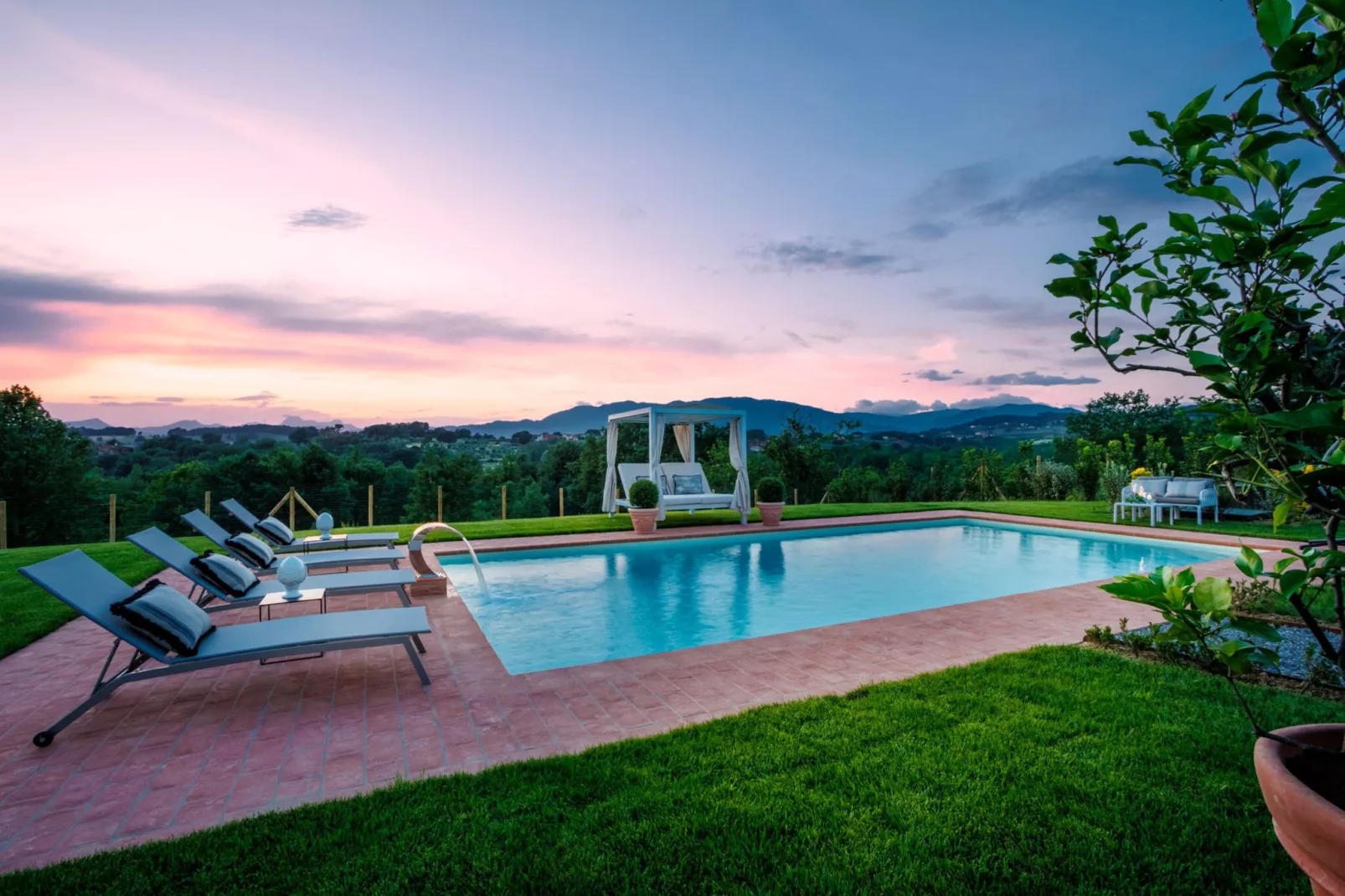 Villa Flora-Untagged