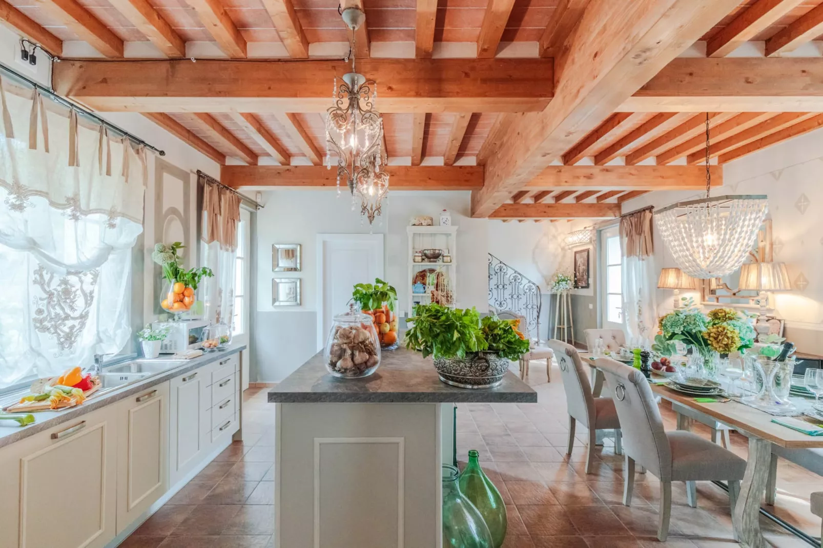 Villa Regina-Untagged