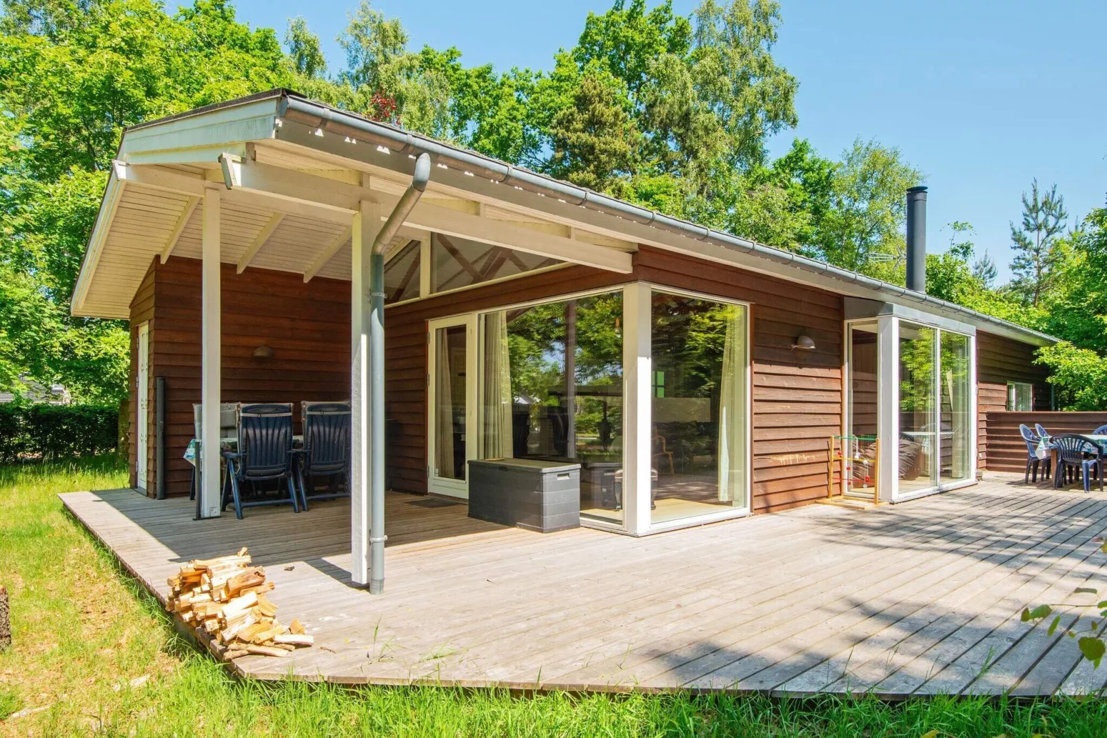 4 person holiday home in Glesborg-By Traum