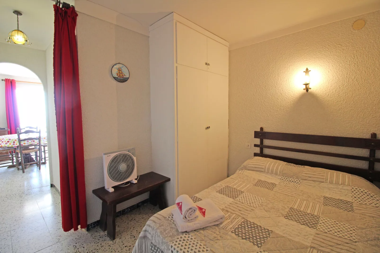 0181-SYLVIA 10º D2-Schlafzimmer