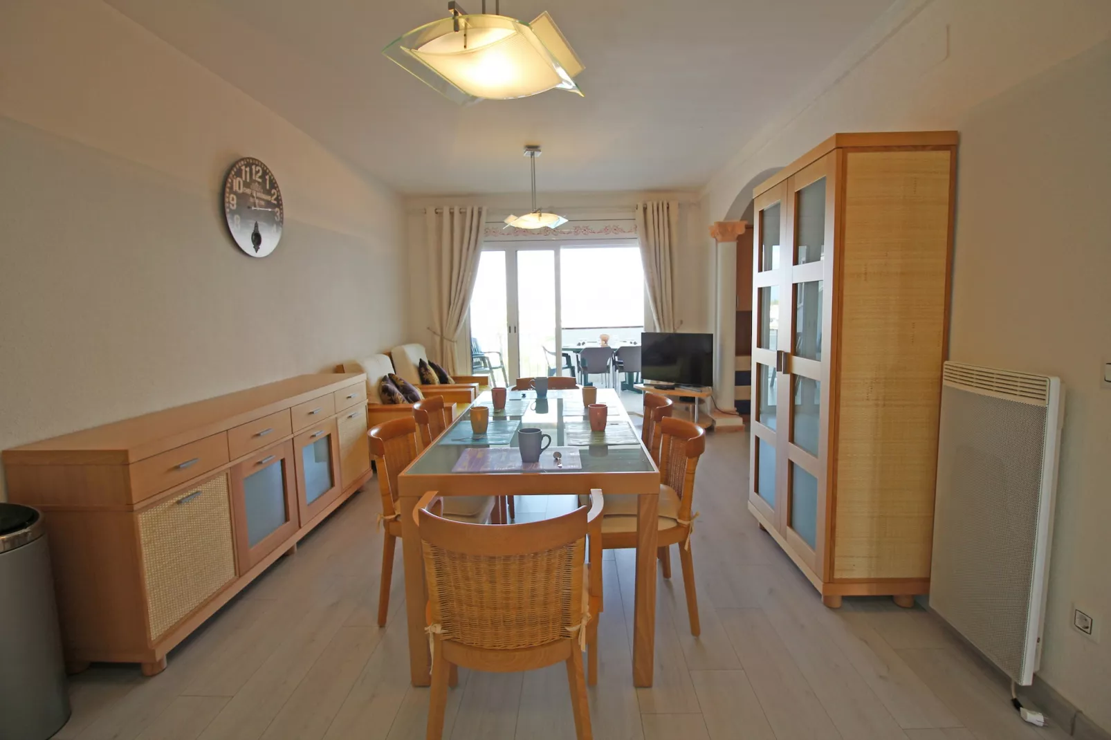 0183-SANT MAURICI 211 2º 1 + PRK 3-Dining room