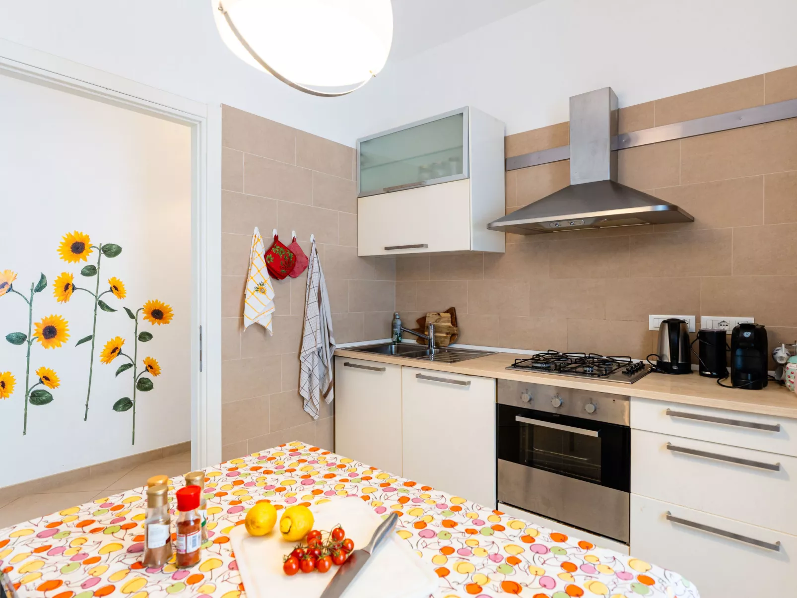 Villa Girasole-Inside
