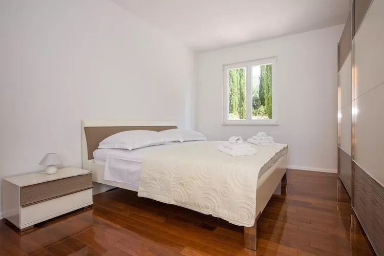 Apartments Nina - Two-Bedroom Apartment with Balcony and Sea View (Orašac)