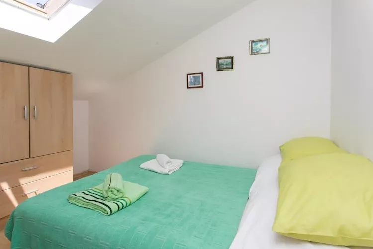 Apartment Lala - Two  Bedroom Apartment with Sea View-Schlafzimmer