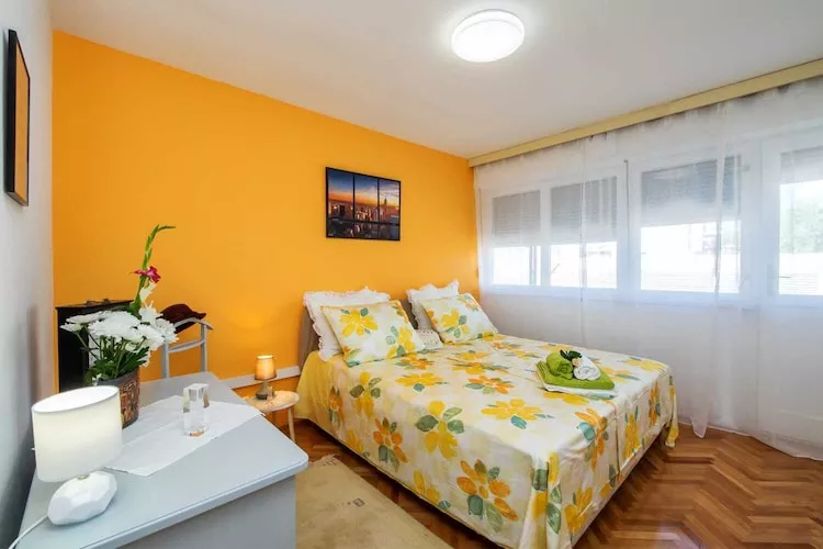 Luxury Split Center Apartment - Two Bedroom Apartment with Balcony-Chambre