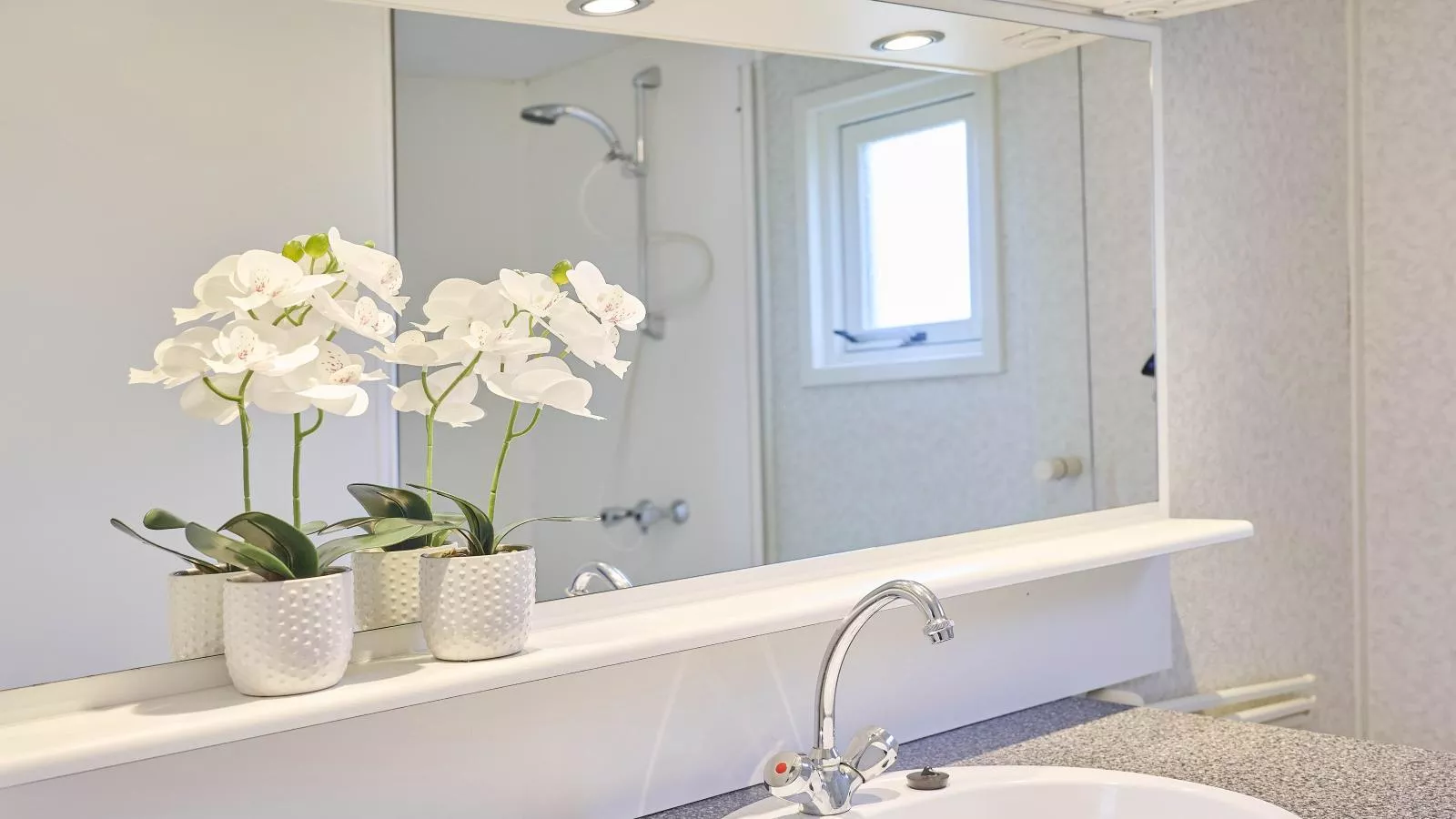 Kerkuil-Bathroom