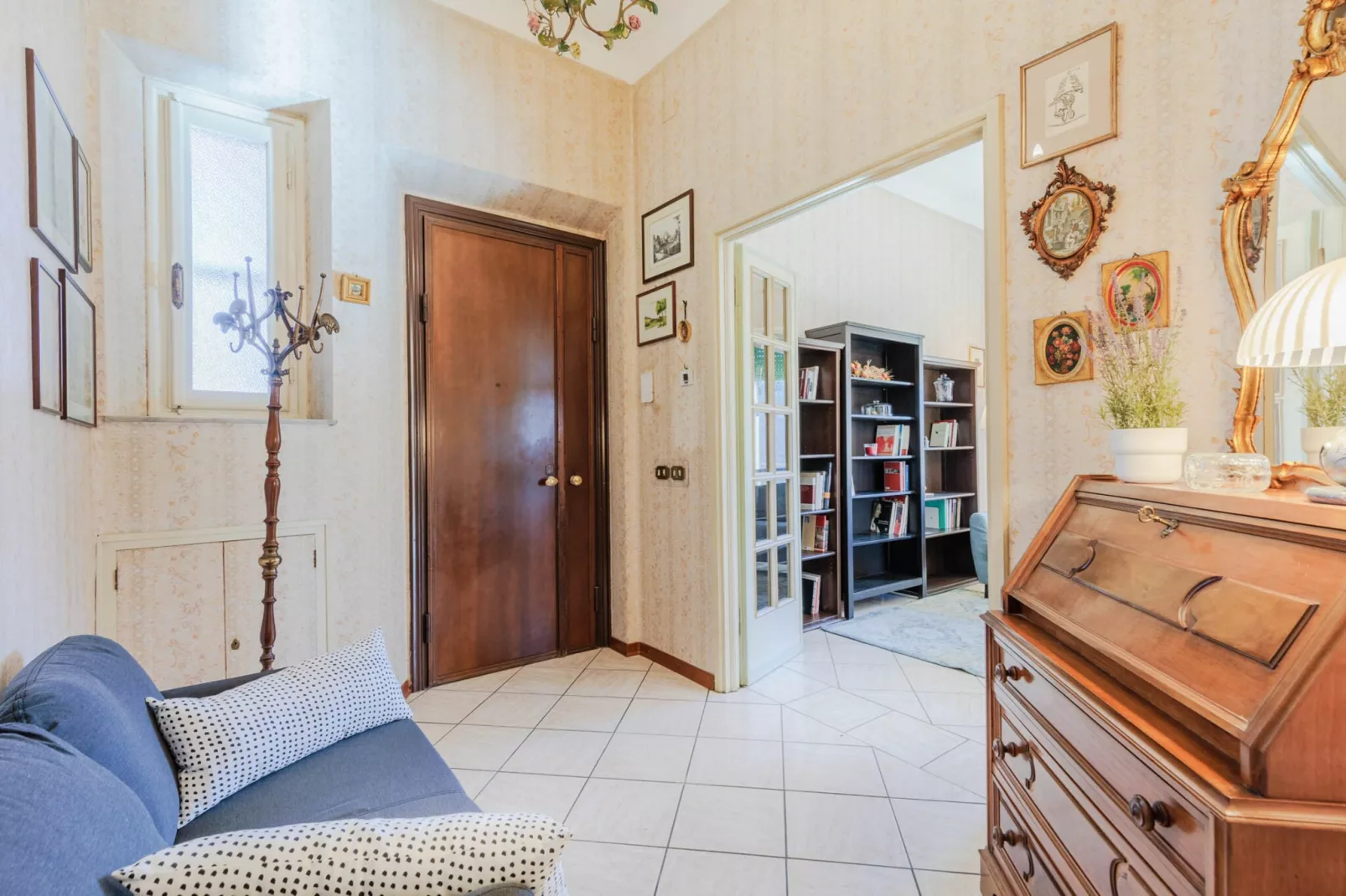 La Casa in Centro-Living room
