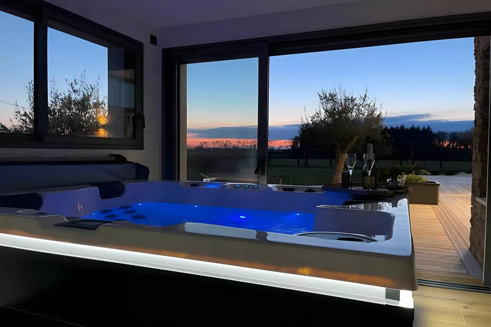 Le Yucca Spa - Jacuzzi - 8p - Rêve au Mans-Badezimmer