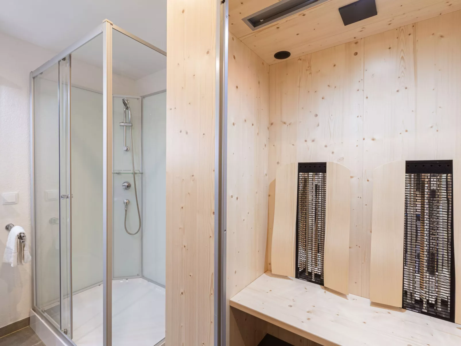 Superior mit IR-Sauna-Dedans