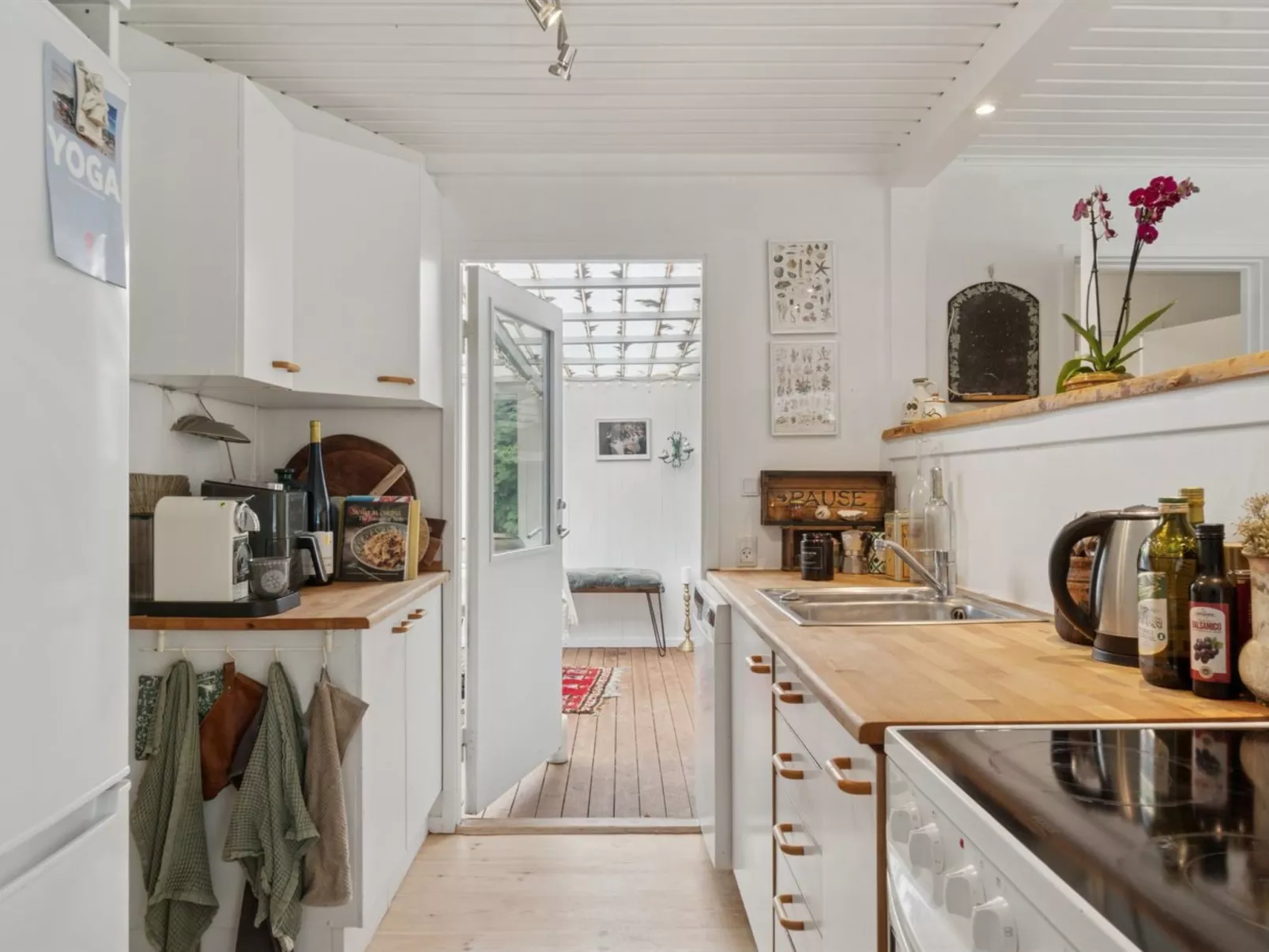 "Eida" - 1.7km from the sea-Drinnen