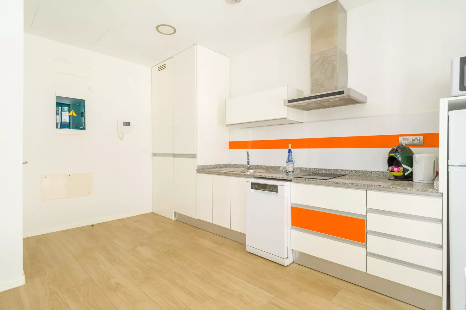 VIVENTE 1B BY CANARIAS GETAWAY-Kitchen