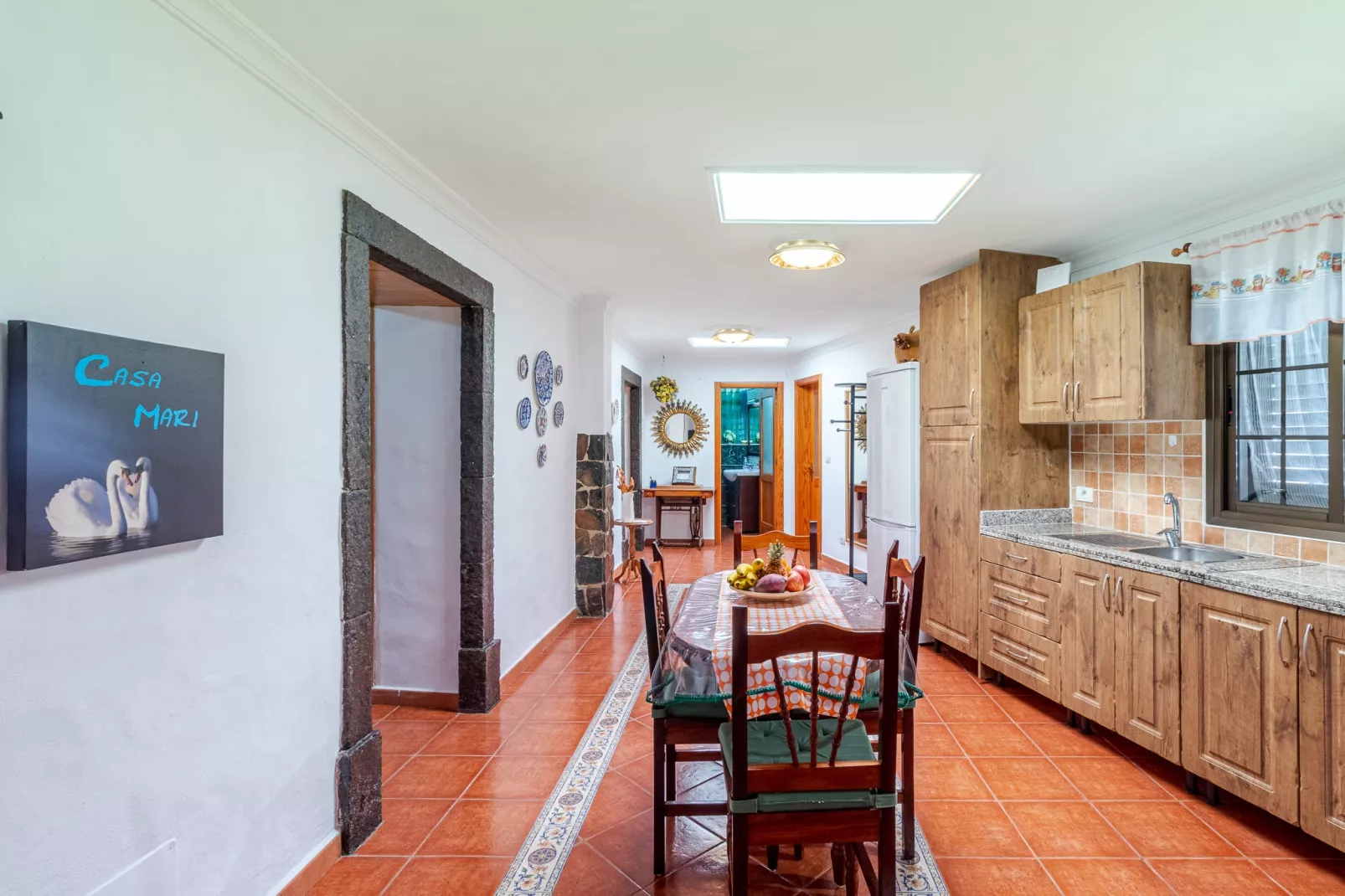 Mari House With Jacuzzi and BBQ by CanariasGetaway-Küche