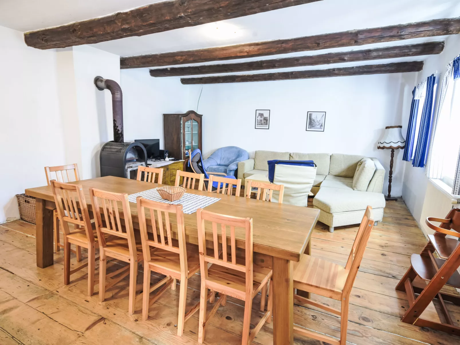 Spacious in Farmhouse-Inside