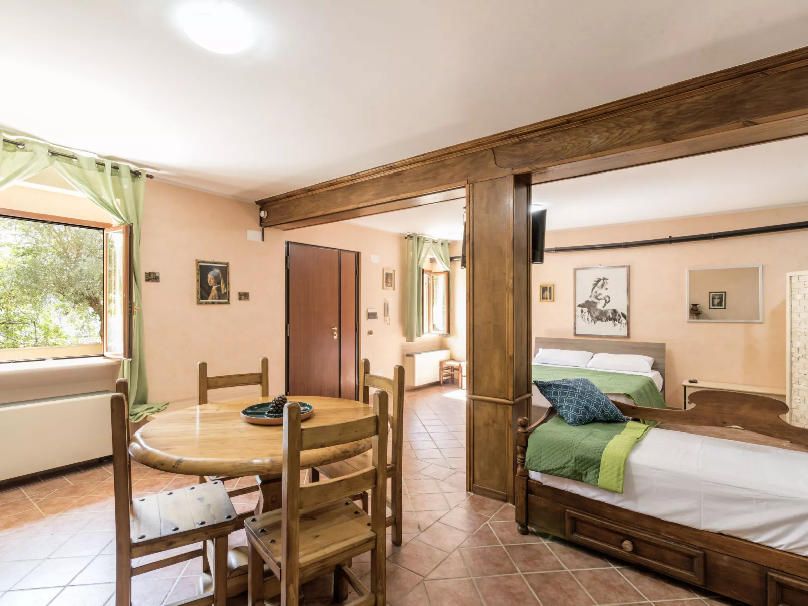 Dimora Lucretili-Inside