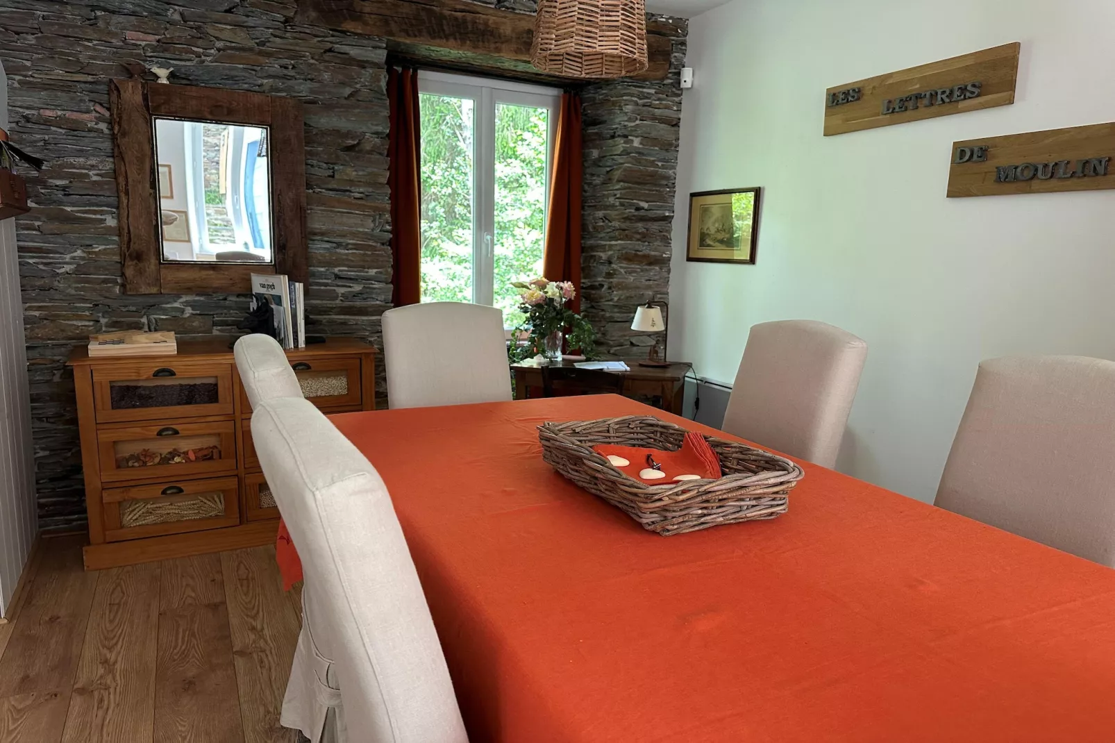 Le Moulin de Camelière-Esszimmer