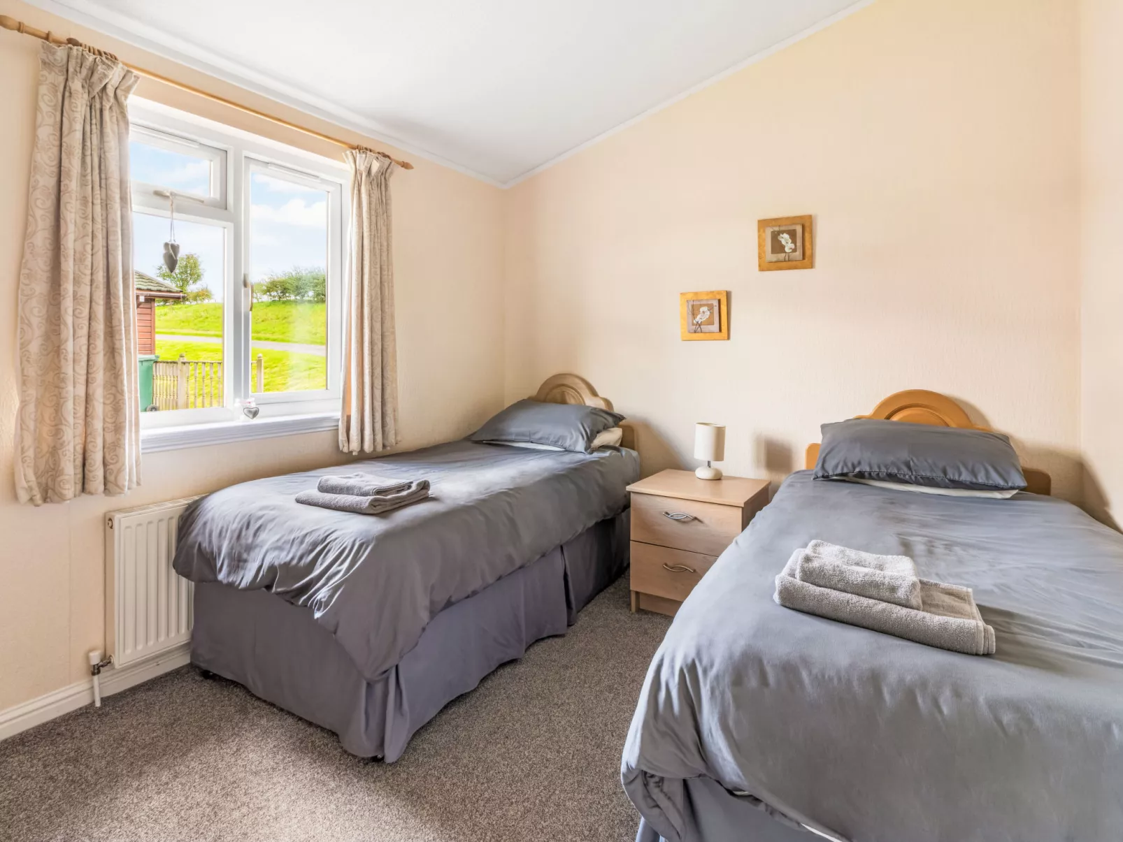 Loch Side Lodge 5-Drinnen