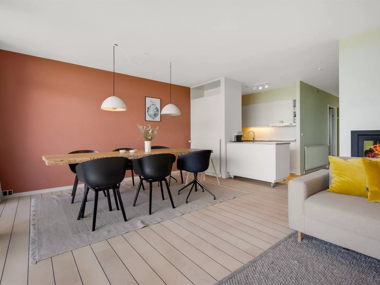 "Arian" - 25m from the sea-Inside
