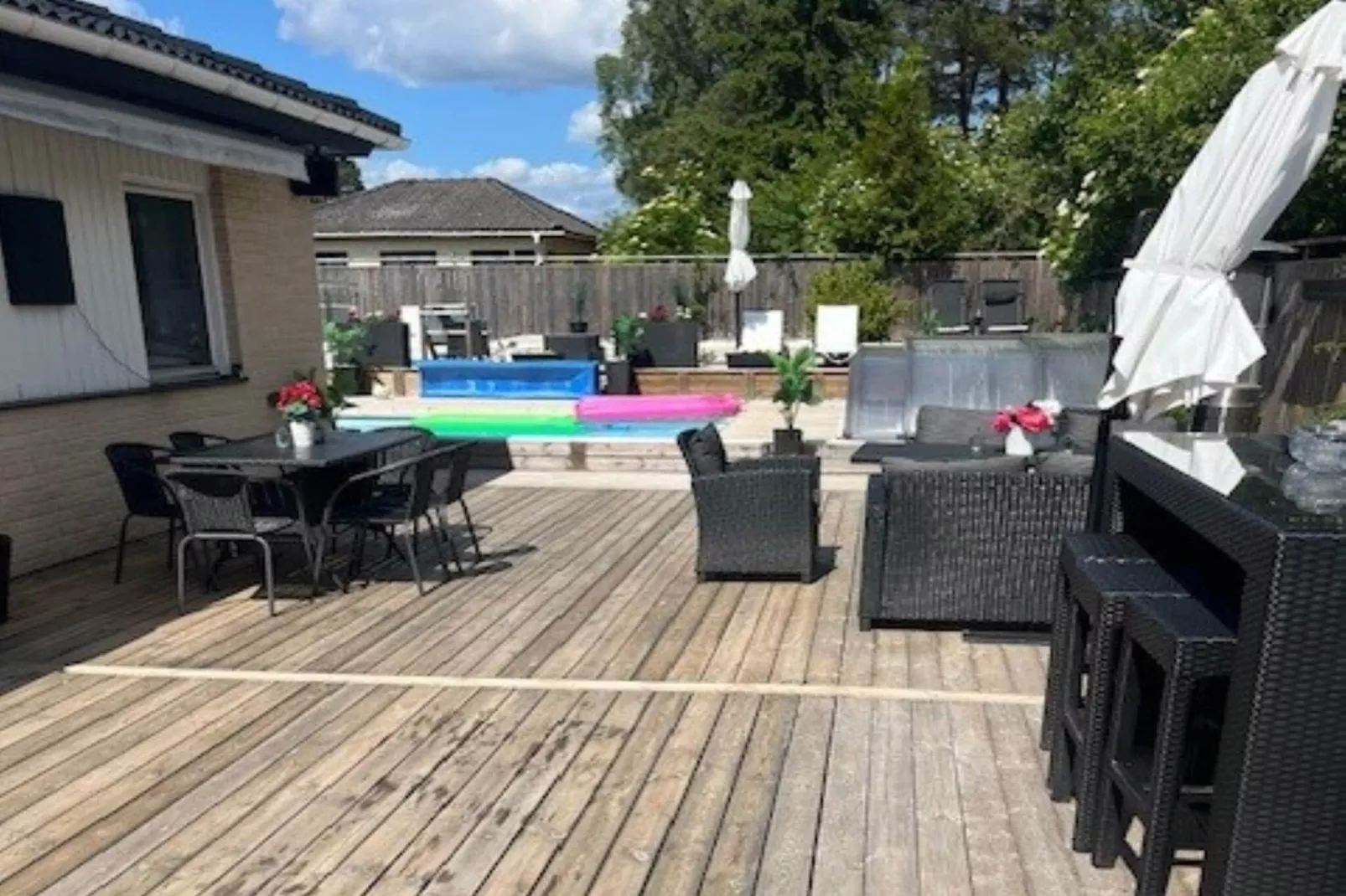 5 Sterne Ferienhaus in KUNGSÄNGEN - Im Freien