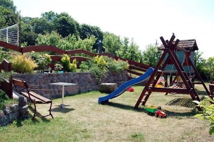 Pod jesionem Lubin domki-Gardens in summer