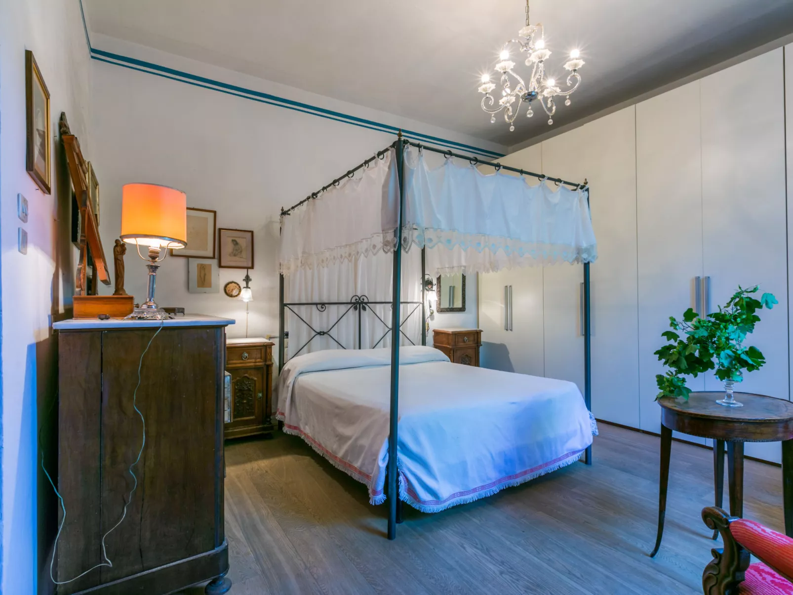 Villa Mandri-Inside